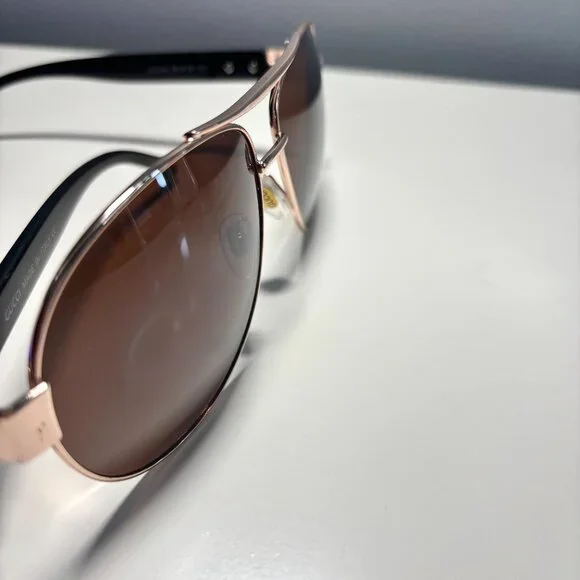 Gucci CD029 Aviator Sunglasses – Gold Frame, Brown Gradient Lenses - Picture 2 of 8